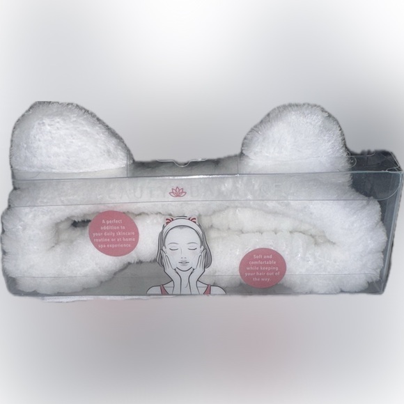 Spa Headband | NIP Retail $13

One Size Fits Most - Picture 2 of 2